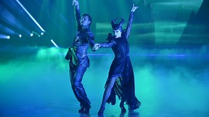 DANCING WITH THE STARS Moves to Disney  as Its First Live Show