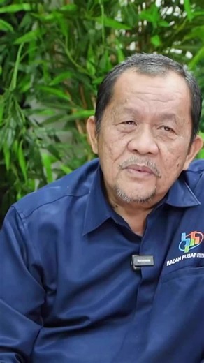 Dalam menjalankan Sensus Ekonomi, BPS terus berinovasi dalam metode pengumpulan data, memadukan pendekatan digital dan konvensional, sekaligus menjaga kualitas data di setiap tahapan melalui sistem pengendalian mutu yang ketat. Namun demikian, keberhasilan pendataan lapangan tidak bisa lepas dari kolaborasi berbagai pihak, mulai dari petugas, pengawas, hingga partisipasi aktif pelaku usaha itu sendiri. Bagaimana cerita di balik layar Sensus Ekonomi 2026? Simak selengkapnya dalam video berikut!
