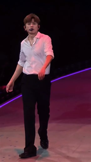 张杰【Jump】开始这几步舞蹈滑步绝杀呀@jasonzhang2004 📷💗 📷👍