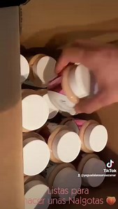 Aumento de busto y glúteos de manera natural 😍 Crema push up Cápsulas push up Úsalo por 3 meses y obtén resultados permanentes 🍑 Cada sobre y cada crema es tratamiento para 1 mes Precios Kit pequeño 1 push up Caps 320 1 push up crema 350 Más envío Kit completo 3 push up Caps 1050 3 push up crema 960 Más envío Mayoreo 10 push up crema 1990 10 push up Caps 1700 Más envío Push up Caps El mejor complemento de la crema Push•Up para potenciar resultados 🔥🍑 y comenzar a ver cambios en menor tiempo,