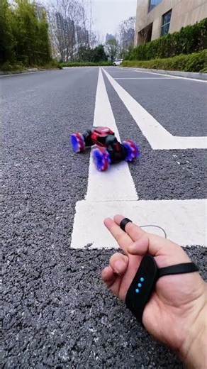 Controlling a Car with Just a Gesture – Is It Possible? #shorts #car #toys #rccar