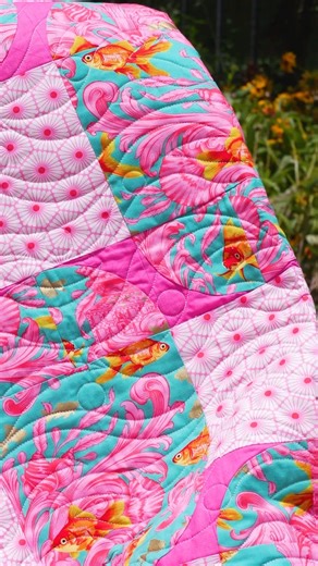 🔄 2024 took a little twist with our 4th book release: Curve Appeal With 3-Yard Quilts! We absolutely love adding curves to our quilt patterns, and this book brought a whole new dynamic to our 3-yard designs! 🧵✨ Did you step out of your comfort zone and give curves a try —let’s celebrate stepping outside the box together! 💫 Shop: FabricCafe.com #CurveAppealWith3YardQuilts #FabricCafe #QuiltingCurves #StepOutOfYourComfortZone #3YardQuilts | Fabric Cafe