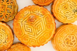 What Are Mooncakes? A Look At These Autumn Harvest Treats