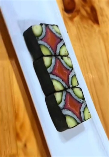 Maya Sushi Mosaic: Artistic Sushi Rolls in Portugal