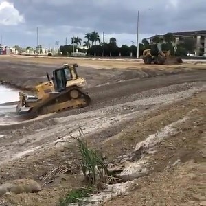 16K views · 150 reactions | Follow @diggersanddozers and SUBSCRIBE to us on YouTube! #excavator #trucks #drone #mavic #phantom4 #dji #aerialphotography #heavyequipment #heavymachinery #constructionequipment #constructionmachinery #construction #demolition #quarry #mining #diesel #oilandgas #machine #machinery #operator #london #truck #18wheeler #photography | Diggers & Dozers | Facebook