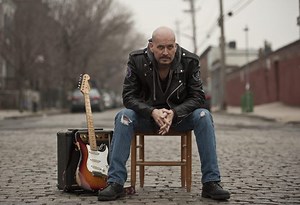 Guitarist brings high-energy blues to London Music Club
