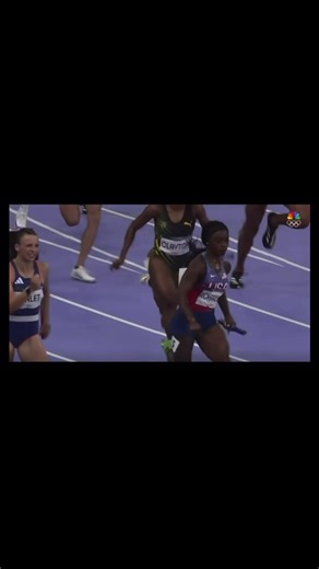 8M | Día Internacional de la Mujer💜 Correr como una chica, luchar como una chica. Durante mucho tiempo esas frases se usaron para denotar debilidad. Hoy demostramos que correr como una chica es correr con determinación y con pasión. Es resiliencia, disciplina y constancia. Es romper límites, superar marcas y reflejar que la fuerza no tiene género. Que nadie nos obligue a corrernos de nuestros objetivos. Que nos animen a ir por ellos. Durante mucho tiempo nos dijeron que nuestro cuerpo debía ver