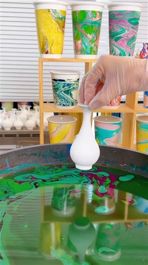 Intangible cultural heritage lacquerware unlocks a new look for ceramic vases! New DIY pottery inspiration ! Enameled ceramic cups with floating paint marbling,each with its own unique story #ceramicart #ceramics #driftingpaint #intangible_cultural_heritage | Art N Clay