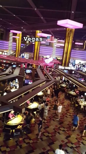 Walking through America Las Vegas Casino #casino #travel
