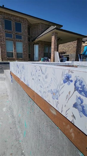 ⚡️45° precision. Perfect joints. Zero shortcuts.⚡️ This is what separates luxury craftsmanship from “cheap.” Your backyard deserves THIS level of detail 💎 Www.UltraPoolsTX.com. #LuxuryBackyard #CustomPools #PorcelainSlabs #HoustonTX #BackyardDesign #QualityCraftsmanship #LuxuryLifestyle #BackyardGoals | Ultra Custom Pools