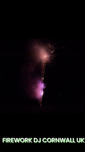 THE AMAZING GLIMMER FIREWORK BY FUNKE UK FOOTAGE 2025 #firework #pyro #fireworks #funkefireworks
