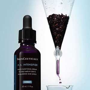 O que faz parte das fórmulas #SkinCeuticals? Ciência, claro! O nosso H.A. Intensifier combina ácido hialurónico, Proxylane™ e extrato de arroz roxo, para melhorar o preenchimento, elasticidade e firmeza da pele. É também um dos favoritos para cuidar do rosto após procedimentos estéticos de preenchimento. #haintensifier | SkinCeuticals