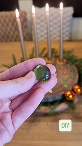 🌟Aus einer einfachen Baumscheibe wird ein ganz besonderer Adventskalender!🌟 #adventskalender #adventcalendar #weihnachten #diy #diyproject #christmas #bastelidee #Basteln #HolzDIY #Holzliebe #adventskranz | Helga Gesang