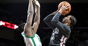 WSU tops Oregon 62-56 in 'mud wrestling match,' says Kyle Smith as Cougs roll to 18-6