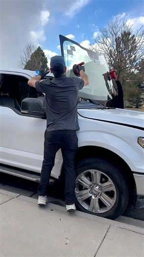 Mobile Windshield Replacement in Douglas County - Ford F-150 - Glass Doctor Auto 🛻