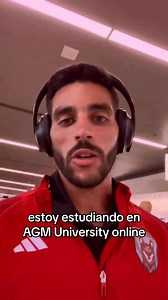 🥅💻¡Alcanza tus metas dentro y fuera del juego como Nico, con AGMU Online! ⚽️🏟️Haz click en el enlace y ¡matricúlate hoy! 🔗https://bit.ly/AGMUOnlineEN: Kick your goals on and off the field, just like Nico! Click on the link for more! 🔗https://bit.ly/AGMUOnline | Ana G. Méndez University (Online)