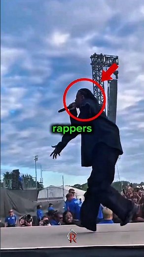 Rappers Falling Off Stage 😳 (Playboi Carti, Nicki Minaj & Blueface)