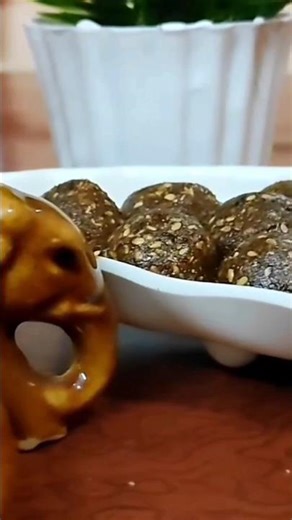 Til ladoo recipe | how to make sesame ladoo #food #laddurecipe ‪@tastipia‬