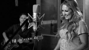 "I hope when I listen to this record 20 years from now, it still sounds honest." Lee Ann Womack takes you inside the making of her new album 'The Lonely, The Lonesome & The Gone.' http://amzn.to/2z4acRz | Amazon Music
