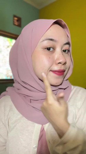 Sebelum punya kulit sesehat sekarang, dulu aku punya wajah yang berjerawat dan kusam😢 ternyata penyebabnya males double cleansing, makanya jangan ulang kesalahan aku lagi ya girls☺️ #PigeonTeensIndonesia #SkincareRemaja #MakeupRemaja