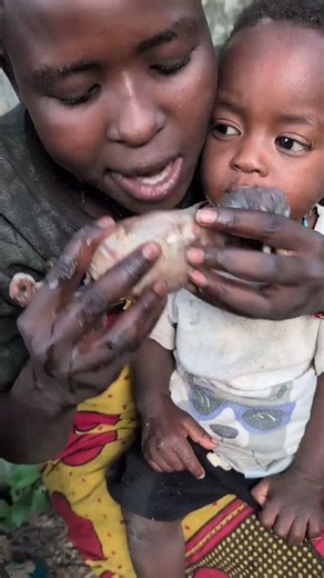 The daily life and diet of the Hazarbi tribe #africa
