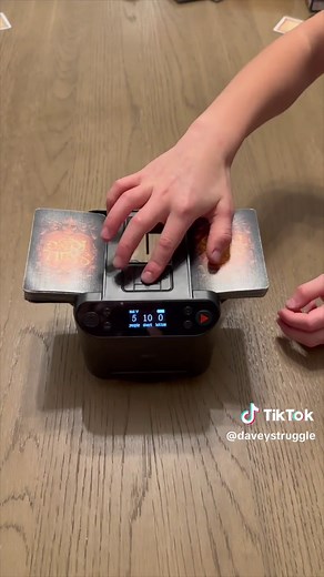 Automatic Card Shuffler and Dealer Machine