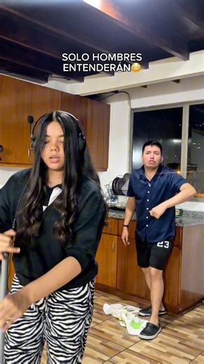 😳 #novios #esposos #comedia #humor | Nelson y Ale