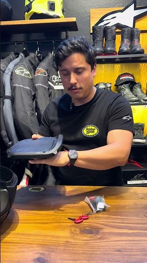 SHAD SH33 – El top case ideal para ciudad y viajes cortos 🏍️💼 #riderspot