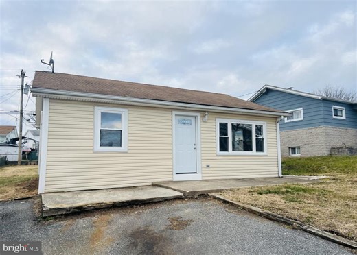 34 Compass Rd, Middle River, MD 21220 - MLS MDBC2162368 - Coldwell Banker