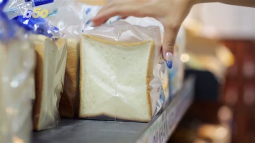 Does freezing bread affect health?