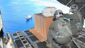 High-Stakes Cargo Drop by US Special Forces Over Open Ocean