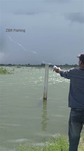 feeder casting in Lake | lake fishing tips and techniques | fishing tips feeder #fishing #shorts