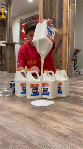 Parker Pannell on Instagram: "Using 5 gallons of glue to make slime 😱 #asmr #slime #tutorial"