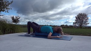 Here is a series of stretches to help improve tight shoulders and upper back in riders. As dressage riders posture is important to maintain, not just for the picture this creates, but also for proper alignment so that we can ensure all our joints and ligaments can move freely with the horse. Often though we can find it’s our upper body that can get tight from activities we do during the week, be it with the horse or due to our lifestyle or job. So in order to prevent injury and to help enhance y