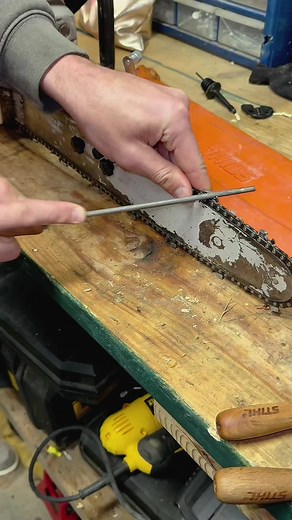 portable chainsaw blade sharpener #chainsawsharpening #chainsawsharpener #sharpener #bladesharpener