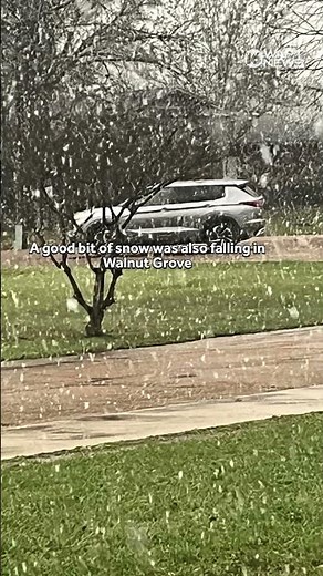 It's snowing in Mississippi!