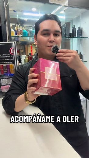 DESCUBRIENDO “LA BOMBA DE CAROLINA HERRERA”🥰 Si buscas algo nuevo, diferente y adictivo, debes probar este perfume 👌🏻 Ordénalo ahora en nuestra página: WWW.MRDECANTS.COM.MX Enviamos Decants de 3-5-10 ml a cualquier parte de México ✅ #perfumesoriginales #labomba #decants #viral #parati | Mr. Decant's México Oficial