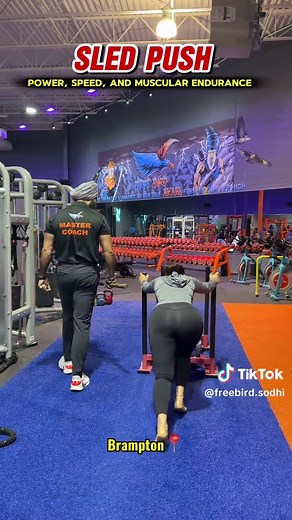 This exercise is amazing for building lower body strength, targeting the quads, hamstrings, glutes, and calves while also improving core stability and conditioning 🚀 It’s one of the best movements for developing power, endurance, and overall athletic performance 🏋️‍♂️ The sled push also keeps constant tension on the muscles and is easier on the joints compared to many other heavy movements 👍 If you want to get stronger, faster, and more explosive, this is a must-do exercise 💯 If you need gui