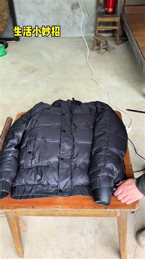 You can use this method to solve the problem of down jackets not being fluffy after washing. Rur