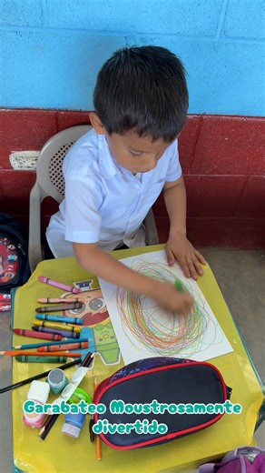 Garabateo Moustrosamente Divertido para Niños