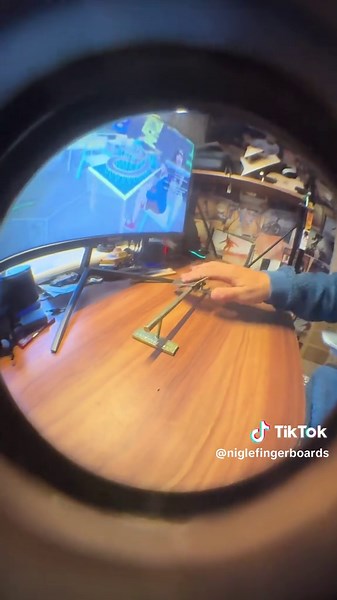 Day 1 of fingerboarding every day #fingerboard #fingerboarding