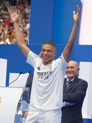 Видеоролик является шуточной музыкальной пародией. Создан без намерения кого- то обидеть, не несёт в себе оскорбительного смысла и не призывает к каким-либо действиям. Видеоматериалы взяты из открытых источников в сети интернет. #футбол #мбаппе #mbappe #realmadrid #реал