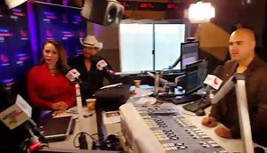 6K views · 205 reactions | EL COMPA NEGRO SABE LO QUE CANTA? | El compa negro | Facebook