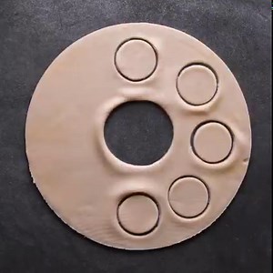 Baby, you’re the apple of my pie! 10 creative pie designs for every flavor! | MetDaan DIY