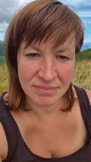 Judith Malotaux on Instagram: "Eventjes wat anders deze keer. Ik loop er een beetje tegenaan dat onder alles wat ik post, ik regelmatig dezelfde reacties zie staan. Namelijk vragen of opmerkingen over een eventuele zwangerschap en mijn gewicht. En geloof me, het is echt niet leuk om onder elke post een vergelijkbare discussie los te zien barsten. Nu kan ik natuurlijk mijn schouders ophalen en denken, zoiets hoort er nou eenmaal bij. Maar zo ben ik niet, helemaal omdat ik heel goed weet dat ik ni