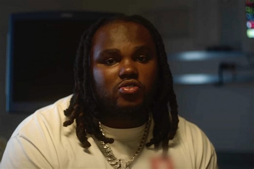 Tee Grizzley unveils new visual for "Jay & Twan 2"