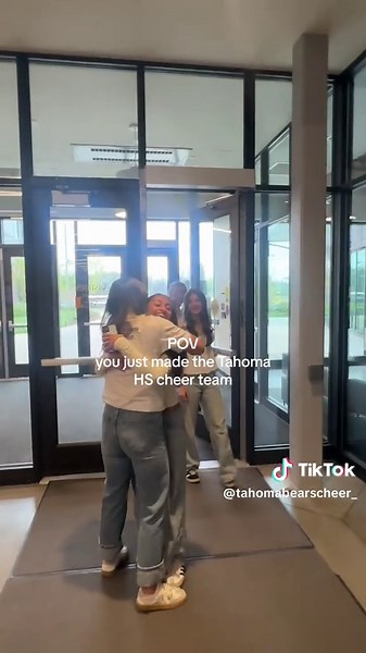 2025/26 Tahoma High School Cheerleaders Announced!