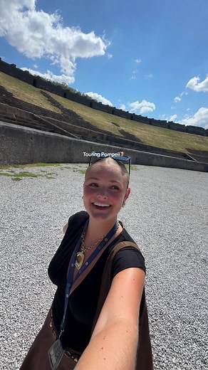 Touring Pompeii: Insane Pompeii Ruins Experience
