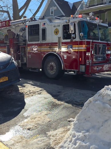 FDNY Ladder 172 Responds to Valve Alarm