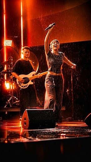 Diana Ankudinova ( Диана Анкудинова ) Concert in the rain - Концерт под дождём 30/8/26